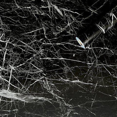 Самоклеющаяся пленка 0,45х10м х 0,07мм Черный мрамор с паутинкой SW-00001276